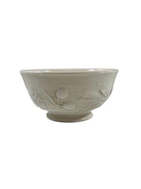 Williams-Sonoma Italian Embossed Olive Pattern Ceramic Bowl 6.5" Cream
